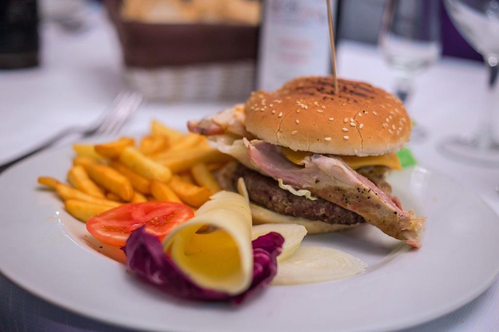 Hotel Ristorante La Perla 바랄로 폼비아 외부 사진