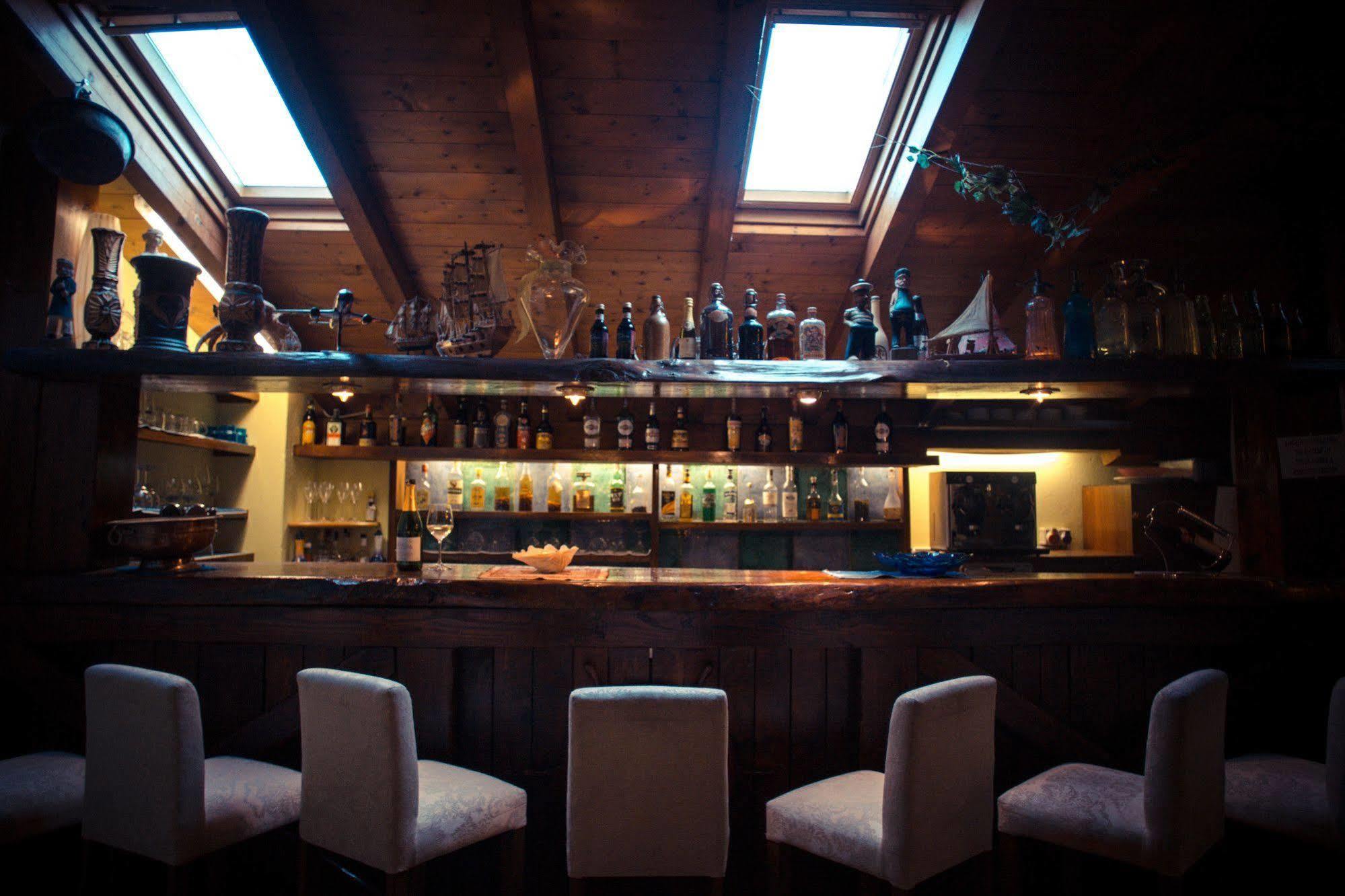 Hotel Ristorante La Perla 바랄로 폼비아 외부 사진